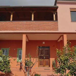 8 , Krujë Albanie